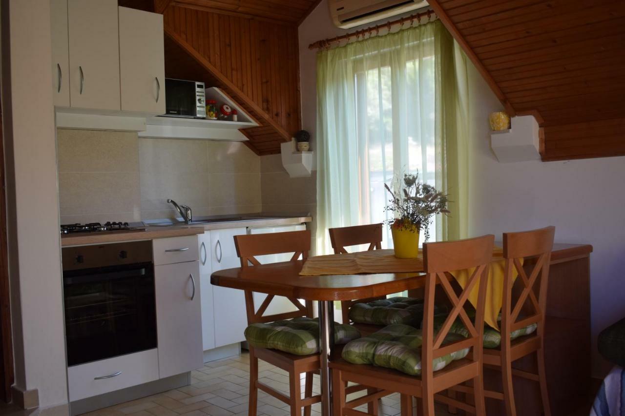 Apartments Tonka Гребащиця Екстер'єр фото